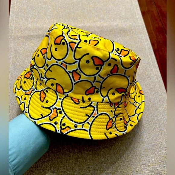 ❤️ Reversible Bucket Hat with Ducks - Picture 6 of 9